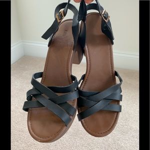 Strapped platform heel sandals